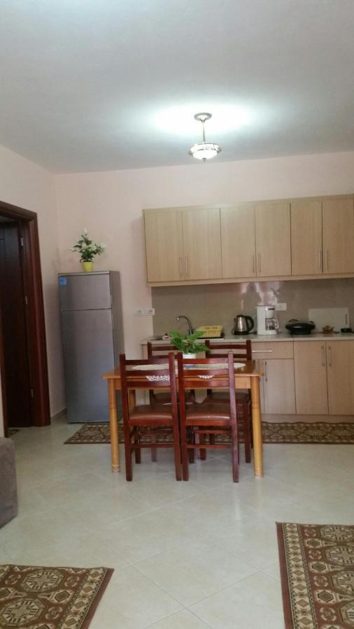 Christos Apartments Саранда Экстерьер фото